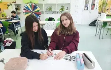 Rok szkolny 2025/2026 - EU-geniusz w świecie naukowych żywioł&oacute;w 5