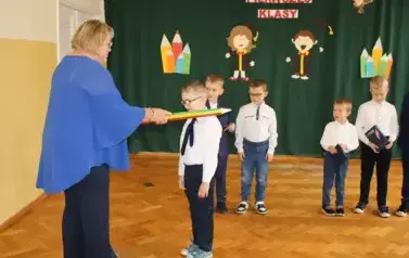 Rok szkolny 2025/2026 - Pasowanie na pierwszoklasistę 16