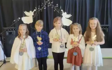 Rok szkolny 2024/2025 - Konkurs kolęd i pastorałek w Mlewie 4