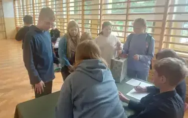 Rok szkolny 2025/2026 - Wybory do Rady Samorządu Uczniowskiego 8